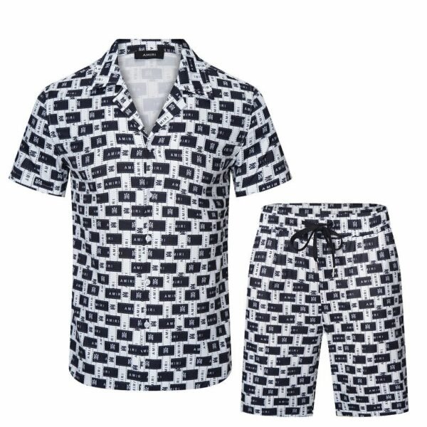 SUIT SUMMER