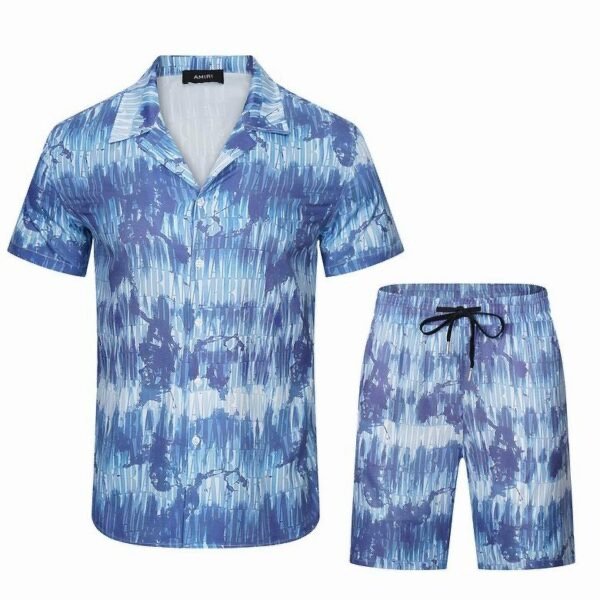 SUIT SUMMER