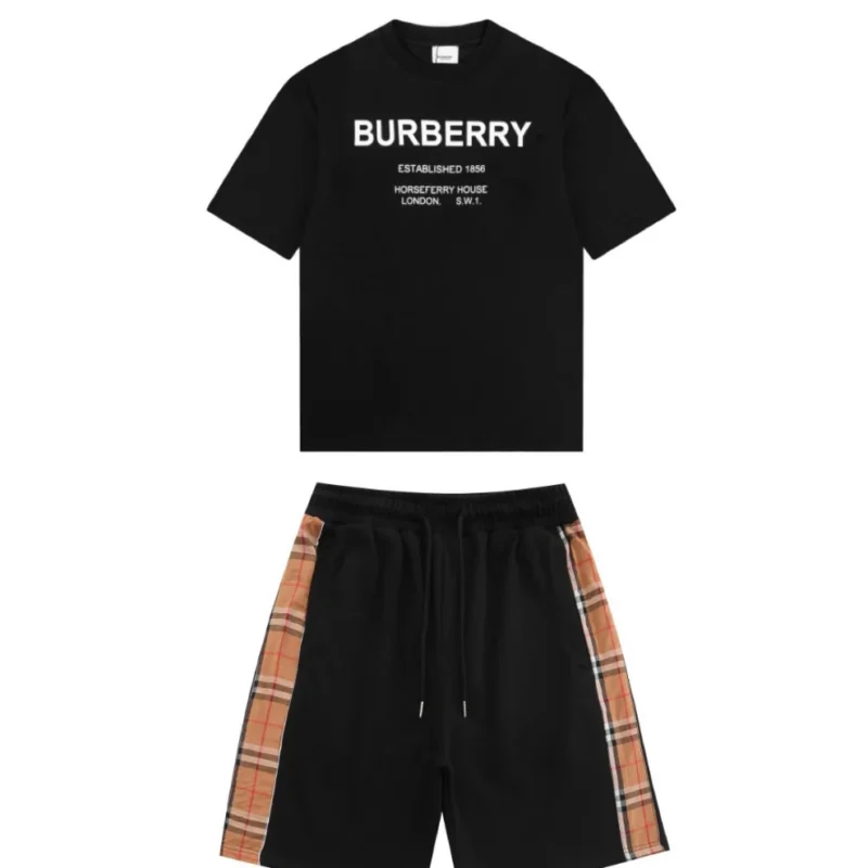 SUIT SUMMER